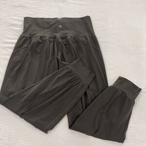 Athleta Dark Green Salutation Jogger